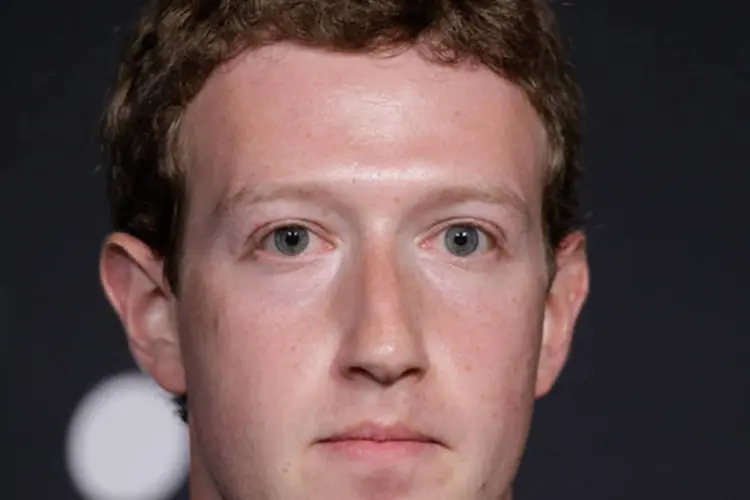 
	Zuckerberg aparece aos finais de semana na sede da empresa para checar o que h&aacute; de projetos interessantes
 (Win McNamee/Getty Images)