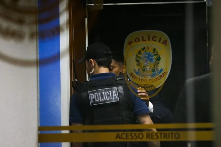 Polícia legislativa: a categoria alega que, hoje, já possui regras especiais de aposentadoria, mas a reforma da Previdência enviada pelo governo ao Congresso Nacional tira esse direito (José Cruz/Agência Brasil)