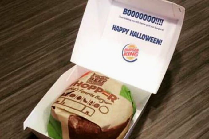 Brincadeira de Dia das Bruxas do Burger King com o McDonald's (Facebook/DavidTheAgency/Reprodução)