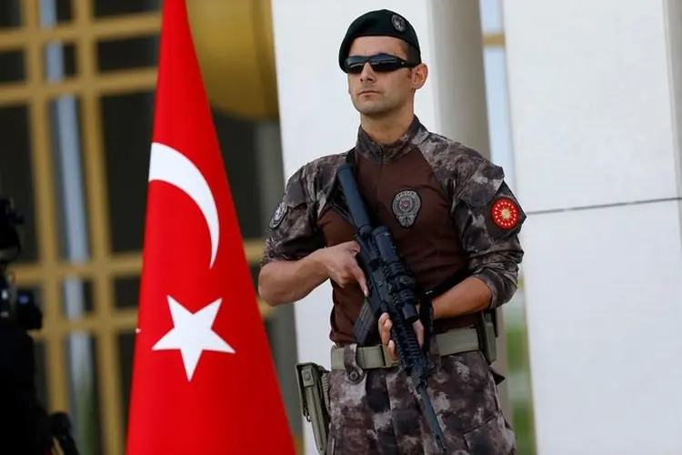 Segurança na Turquia: EUA recomenda evitar qualquer aglomeração de pessoas ou manifestações políticas (Umit Bektas/Reuters)