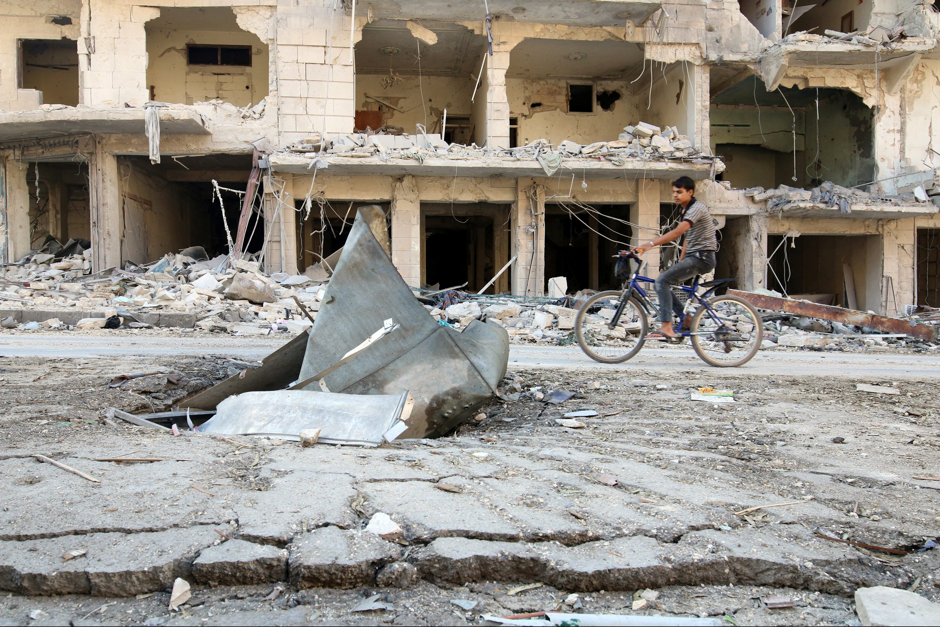 Exército se afasta de Aleppo para permitir saída de rebeldes