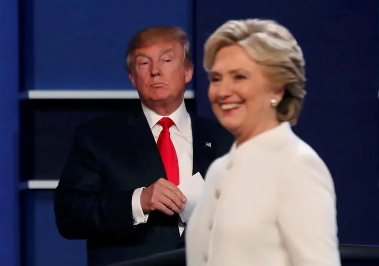 Trump e Hillary: os candidatos à presidência dos EUA no ano passado (Mike Blake/Reuters)