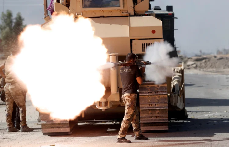 Mossul: Forças iraquianas avançam para recuperar a cidade tomada pelo EI (Goran Tomasevic/Reuters)