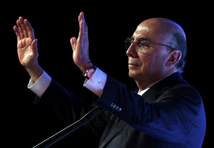 Reforma da Previdência prevê idade mínima, diz Meirelles