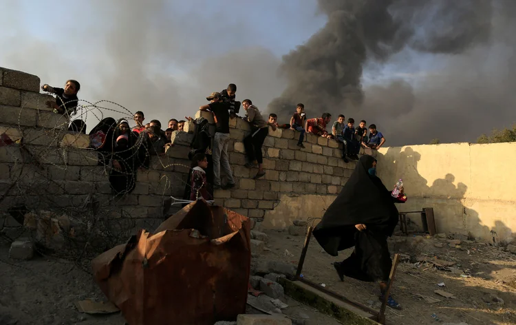 Mosul: entre 80 e 150 famílias da minoria shabaka, de credo sunita, deixaram Tobzawa e a maioria delas sem levar nada, no máximo alguns objetos pessoais (Zohra Bensemra/Reuters)