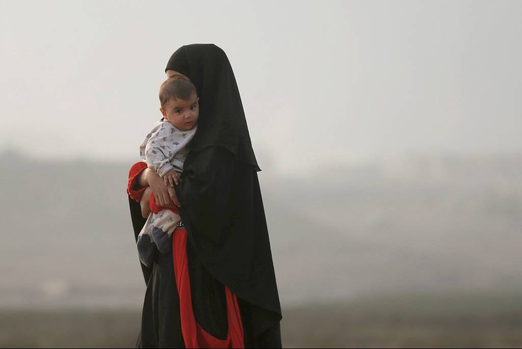 EI sequestra 8 mil famílias para escudo humano em Mosul