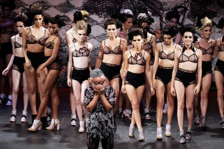 Desfile de Ronaldo Fraga na São Paulo Fashion Week em edição antiga do evento (Nacho Doce/Reuters)