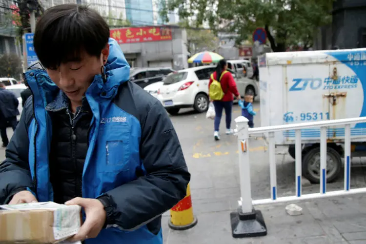 ZTO Express: ações caíram 10% um dia após oferta inicial (Jason Lee/Reuters)