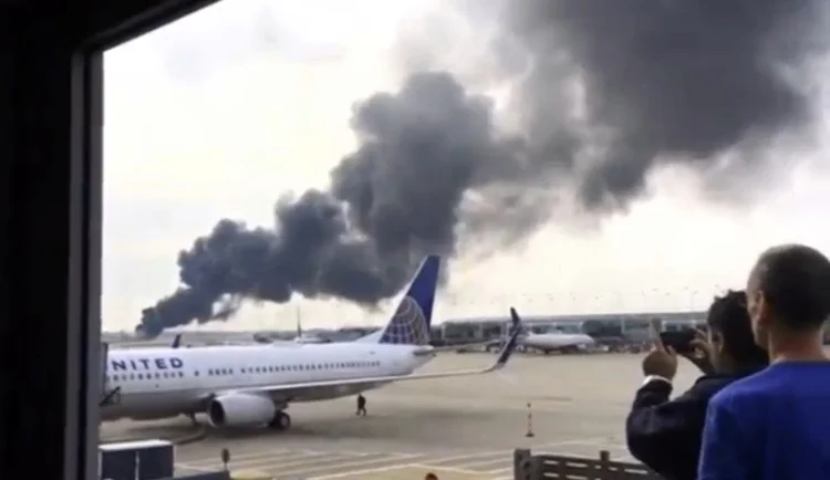 Chicago: os passageiros foram retirados da aeronave, depois que a decolagem foi abortada (Reuters)