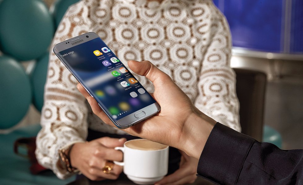 Samsung dá R$ 2.400 para você trocar iPhone antigo por Galaxy S7