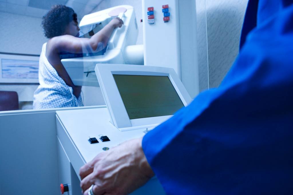 Será que a mamografia não deve começar mais cedo?