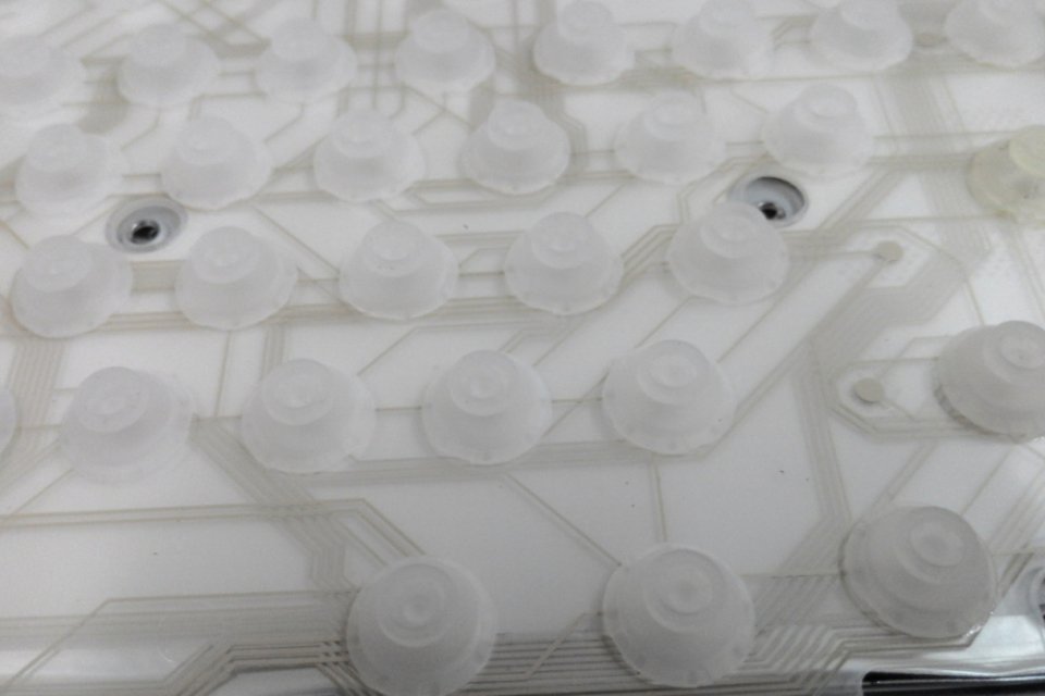 Teclado Phantom engana clientes e não é totalmente mecânico