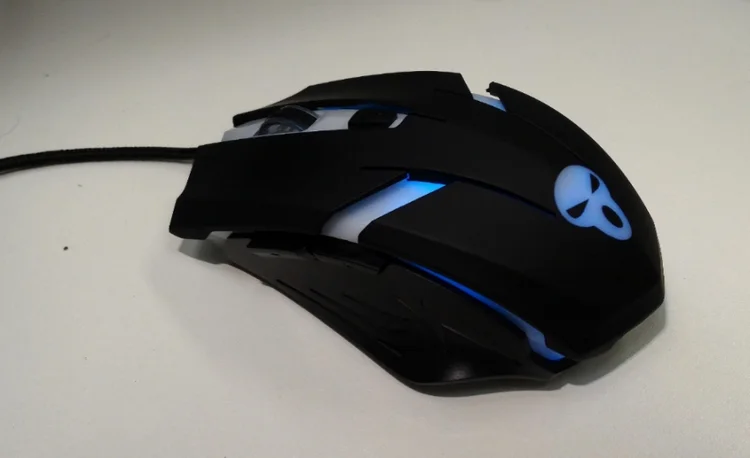 Mouse Phantom não atende a gamers, exceto por leds