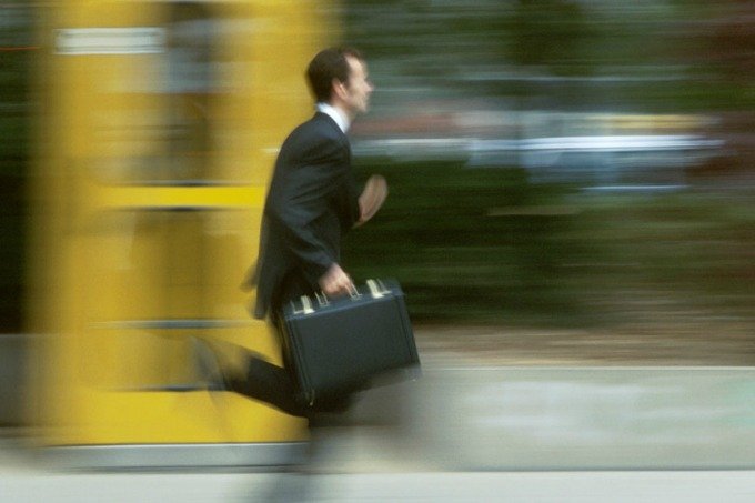 Chego atrasado ao trabalho quase todo dia. Como mudar isso?