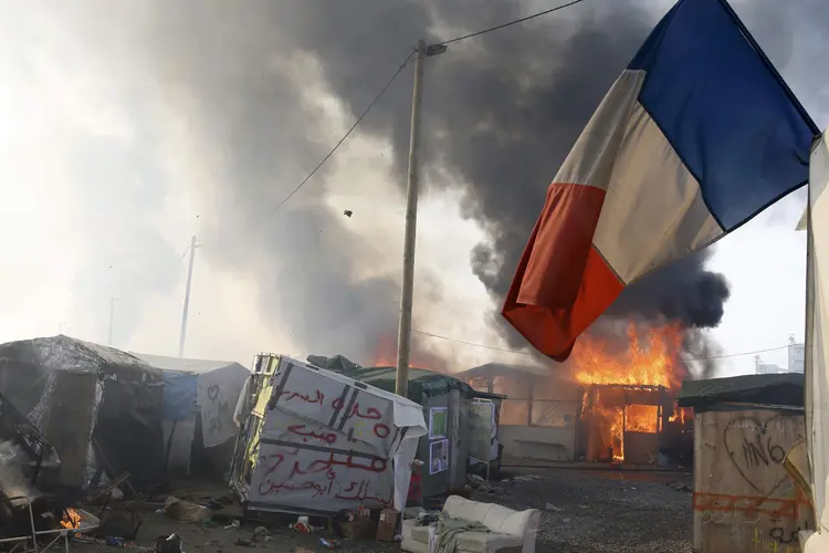 Calais: alguns dizem que não querem ir aos albergues propostos pelo governo francês (Pascal Rossignol/Reuters)