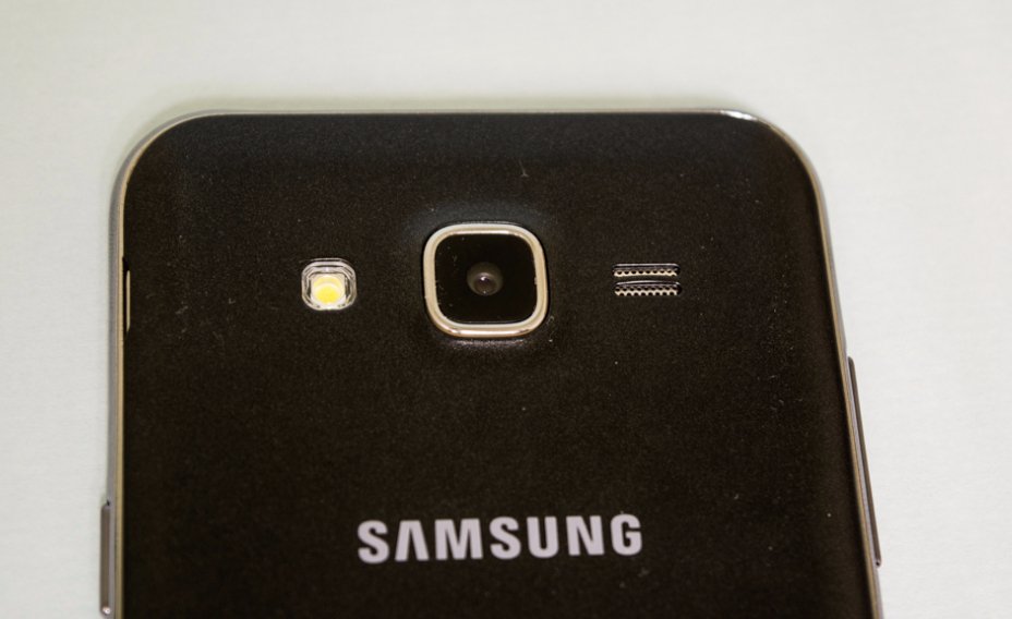 Review: Samsung Galaxy J5 2015