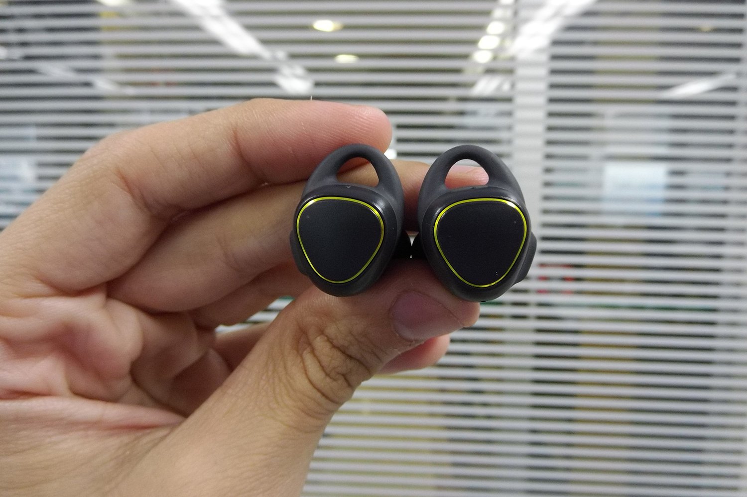 Review: Fones IconX tocam músicas e monitoram exercícios físicos