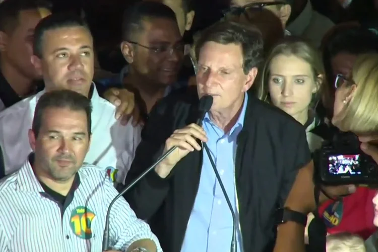 Crivella: fiscalização da Justiça Eleitoral na igreja de Duque de Caxias encontrou na mesa do pastor documentos que retratavam o plano de alcançar 400 mil votos (TV/Reprodução)