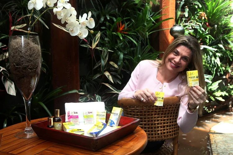 Márcia Rissato é dona da Mona's Flower, empresa que trabalha com florais e aromaterapia (Divulgação)