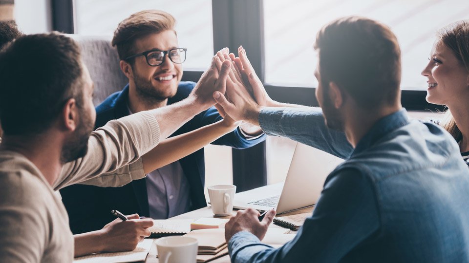 Como ter sempre funcionários motivados no seu negócio