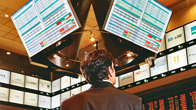 Bovespa: às 11:36, o Ibovespa subia 0,27 por cento, a 64.422 pontos