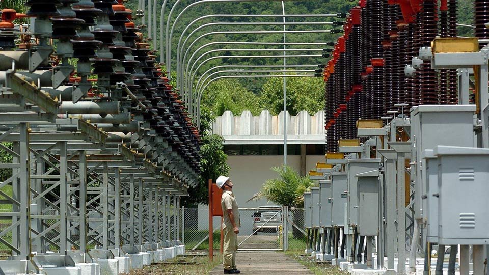 Primeira da fila da privatização é a melhor ação da semana
