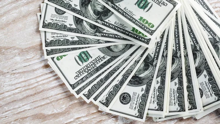 Dólar: "A queda da manhã levou o dólar para um nível atrativo e houve importadores e tesourarias atuando na compra"