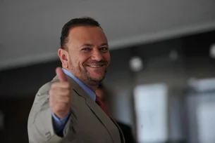 Novo presidente do PT, Edinho diz que vai construir campo democrático para reeleger Lula em 2026