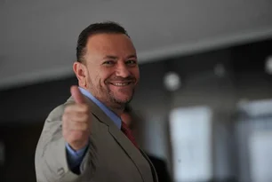 Imagem referente à matéria: Novo presidente do PT, Edinho diz que vai construir campo democrático para reeleger Lula em 2026