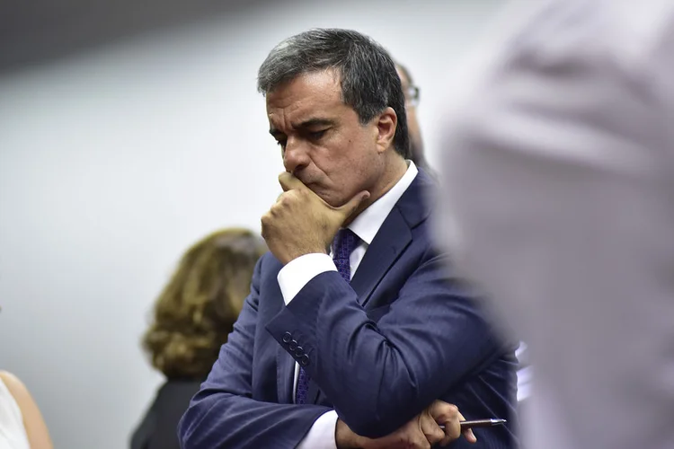 Cardozo: somente após o juiz levantar o sigilo de investigações da Lava Jato é que conversava com Dilma sobre o assunto (./Agência Senado)