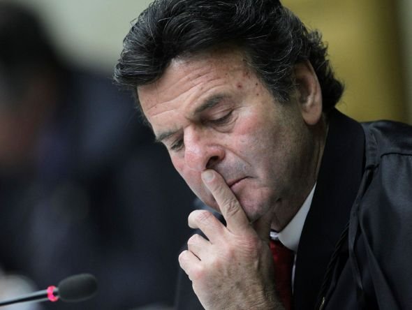 Judiciário decide porque há omissão do Parlamento, diz Luiz Fux