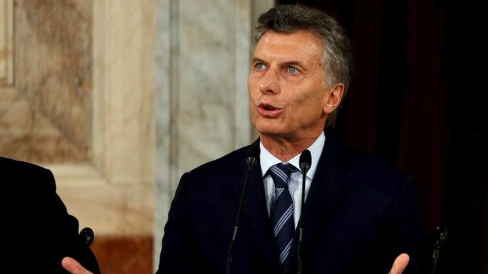 Macri condena tratamento do povo venezuelano como "covarde"