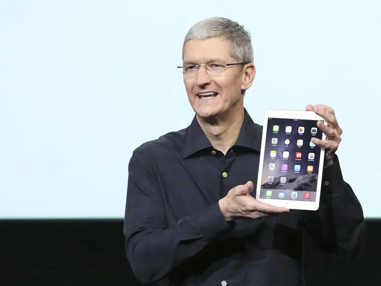 Apple: Tim Cook, CEO da empresa, apresenta novo iPad (Robert Galbraith/Reuters)