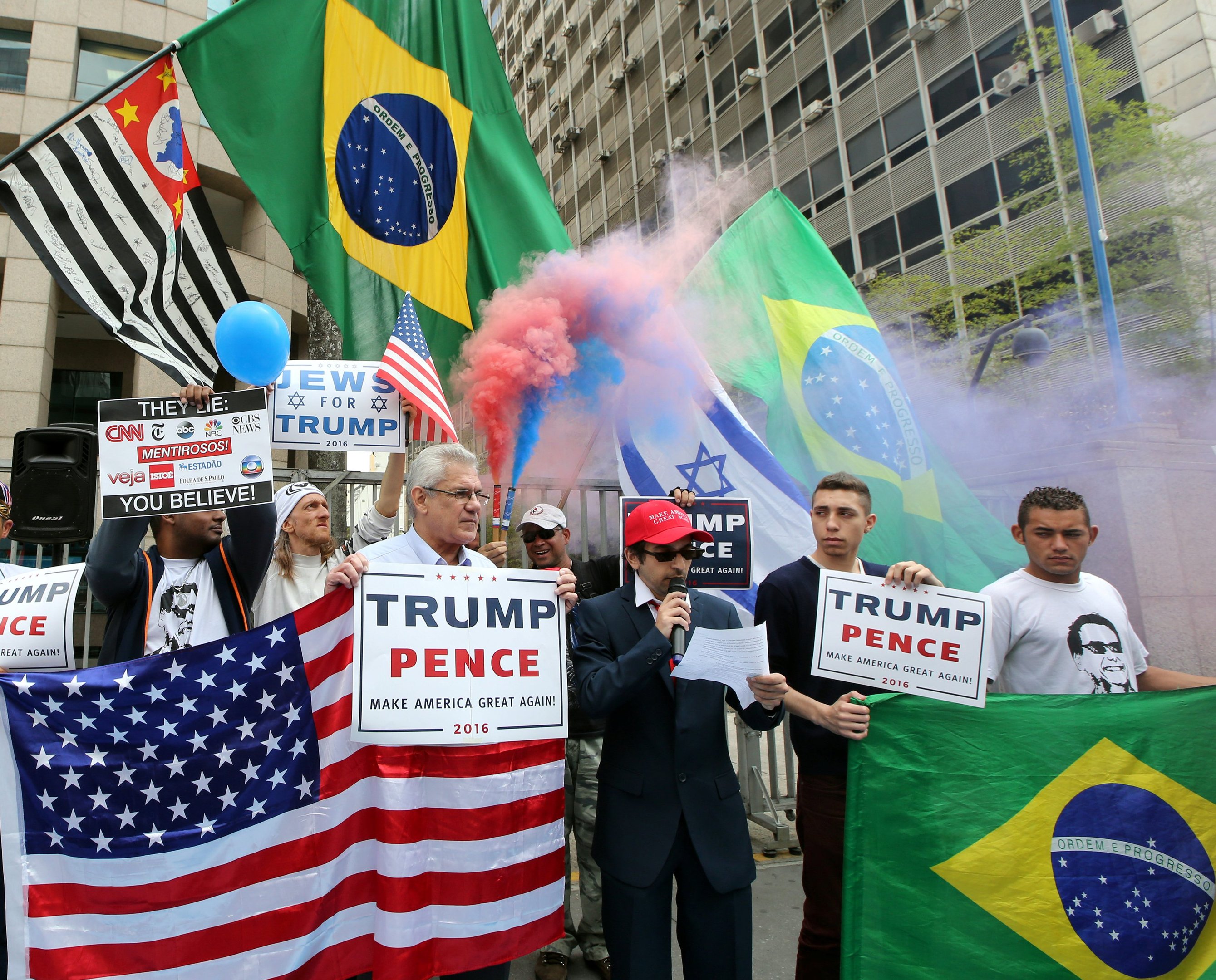 Atos Contra E Pró-Trump Terminam Em Confronto Em São Paulo | Exame