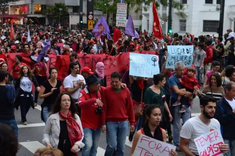 Protesto contra Temer: a Secretaria da Segurança Pública informou que, no momento da prisão, os detidos estavam com “uma barra de ferro, câmeras, celulares, toucas, lenços e máscaras" (Agência Brasil)
