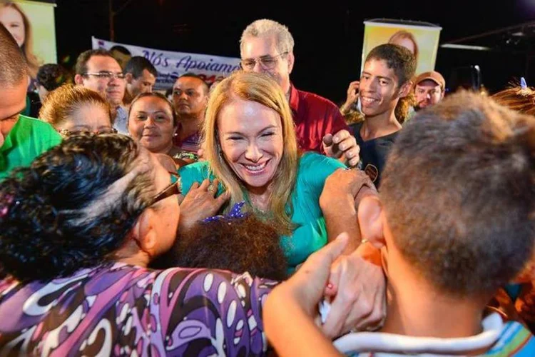 Teresa Surita (PMDB), prefeita de Boa Vista (RR):  a única mulher eleita no primeiro turno para comandar uma das capitais do Brasil. Além dela, outras 636 mulheres venceram a corrida eleitoral em seus municípios