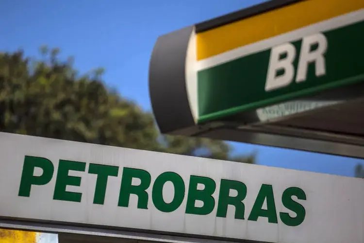 Petrobras disse que "está analisando o reinício de um novo processo de desinvestimento" de sua participação na BR Distribuidora (Dado Galdieri/Bloomberg)