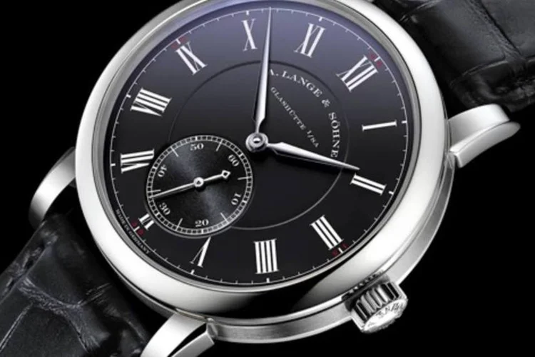 
	A. Lange &amp; S&ouml;hne: a pe&ccedil;a &eacute; uma atualiza&ccedil;&atilde;o das vers&otilde;es apresentadas em 2009, inicialmente em ouro rosa e platina
 (Divulgação)