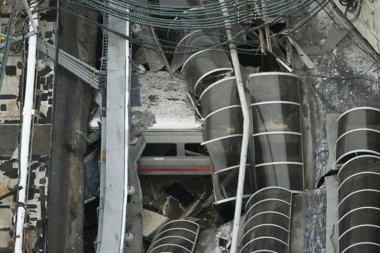 
	Acidente: &quot;A velocidade do trem come&ccedil;ou a aumentar e alcan&ccedil;ou um m&aacute;ximo de 33 km/h&quot;
 (Carlo Allegri / Reuters)