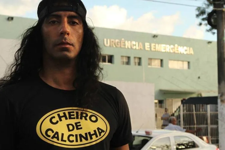 
	 Lob&atilde;o (PP): o cantor do grupo &quot;Cheiro de Calcinha&quot; e produtor de filmes porn&ocirc;s foi o vereador mais votado de Macei&oacute; (AL)

