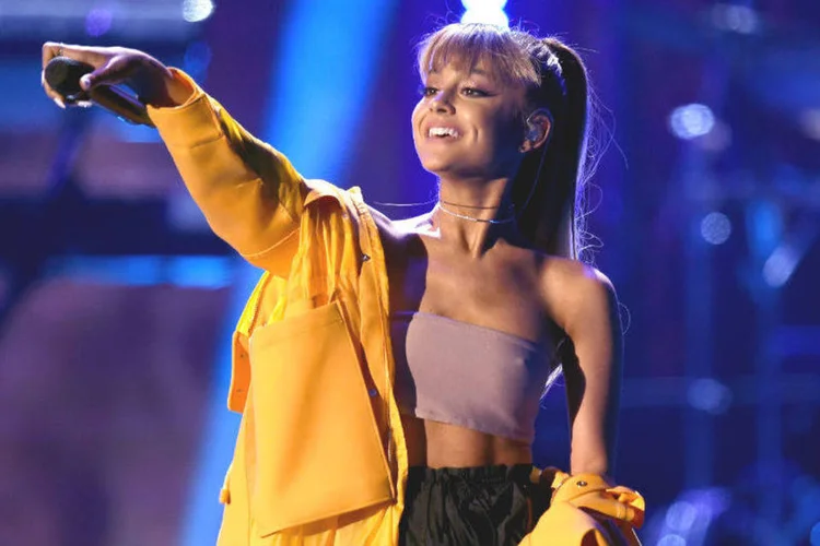 A cantora Ariana Grande durante show em Las Vegas (setembro de 2016): estrela do novo comercial da T-Mobile