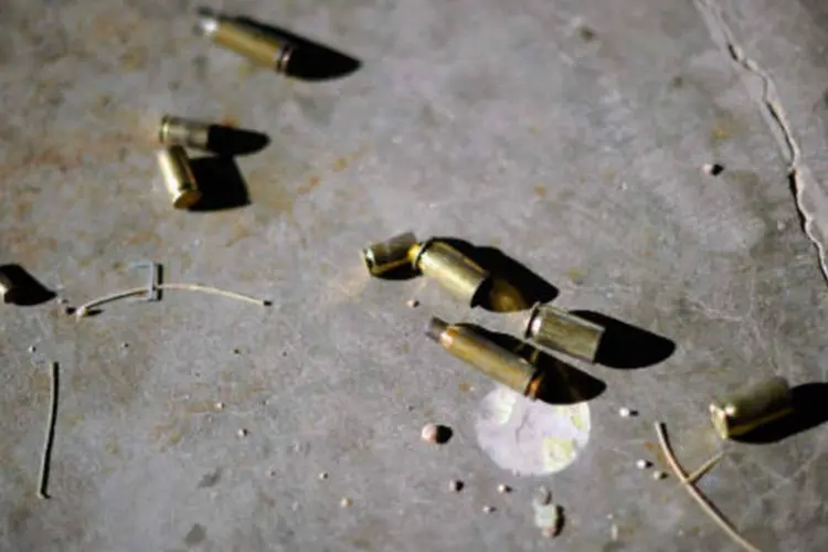 Armas: nenhum suspeito foi identificado até o momento (Reprodução/Getty Images)