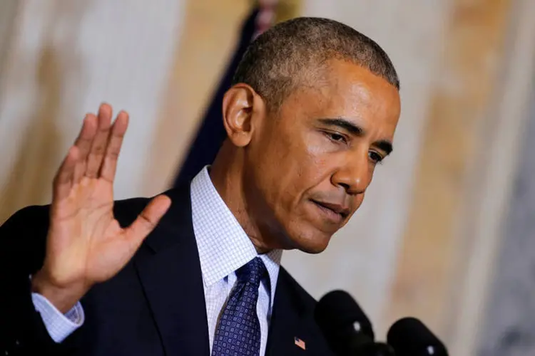 
	Barack Obama: prestem aten&ccedil;&atilde;o nas orienta&ccedil;&otilde;es das autoridades locais&quot;, ressaltou o presidente
 (Carlos Barria / Reuters)