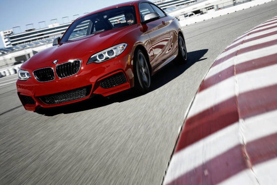 BMW M235i chega ao Brasil