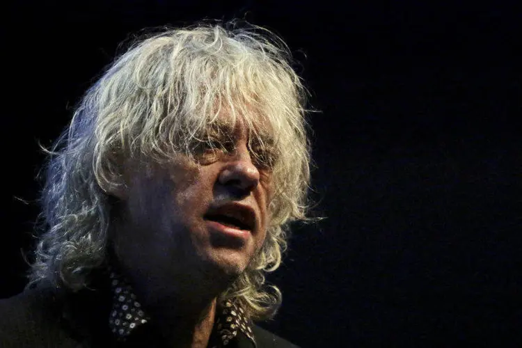 Bob Geldof, diretor do single: Bono Vox, Ed Sheeran, Chris Martin e Emeli Sandé colaboraram na música (Kevin Coombs/Reuters)