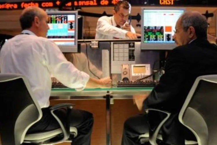 Bovespa: ações dos bancos subiam e puxavam o índice da bolsa para cima nesta segunda-feira (.)