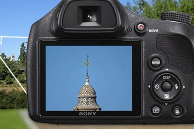 
	DSC-H400: No site da Sony, c&acirc;mera com cart&atilde;o de mem&oacute;ria est&aacute; &agrave; venda por R$ 1.499
 (Reprodução/Sony-asia.com)