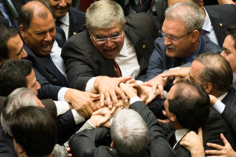 Como votou cada deputado na PEC do teto dos gastos