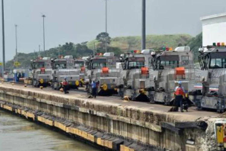 
	Canal do Panam&aacute;: a passagem de navios no Caribe pela eclusa de embarque da amplia&ccedil;&atilde;o do Canal, Agua Clara, permanece aberta
 (AFP)