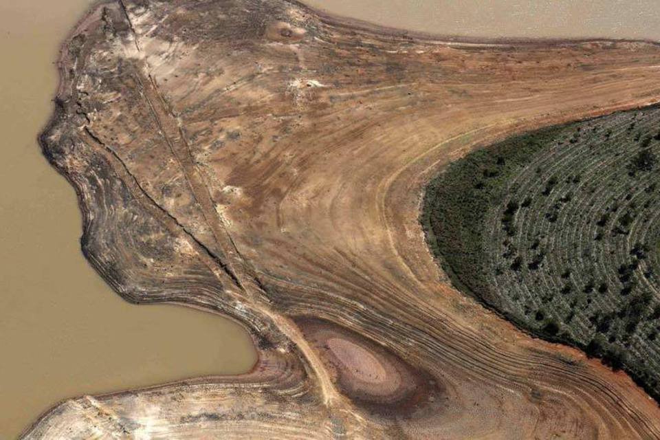 A seca do Cantareira em imagens aéreas dramáticas